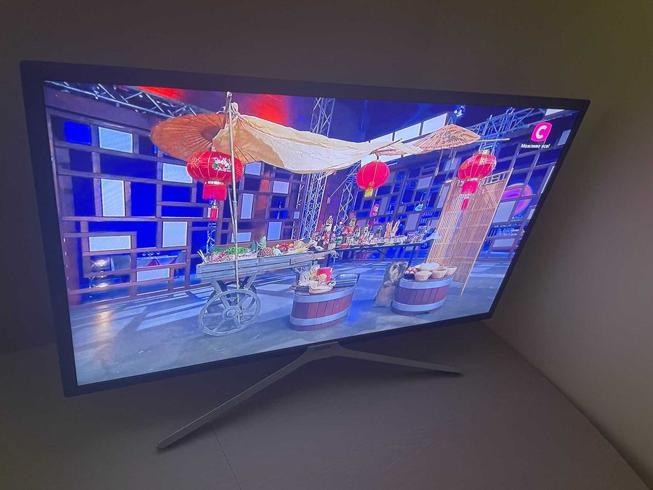 Телевізор Samsung 32" FullHD Smart TV M5500AUXUA I Відмінний стан