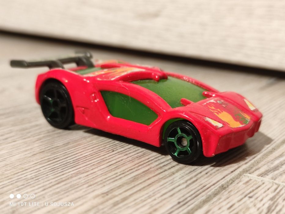 Promocja McDonald's resorak autko Hot Wheels sportowe