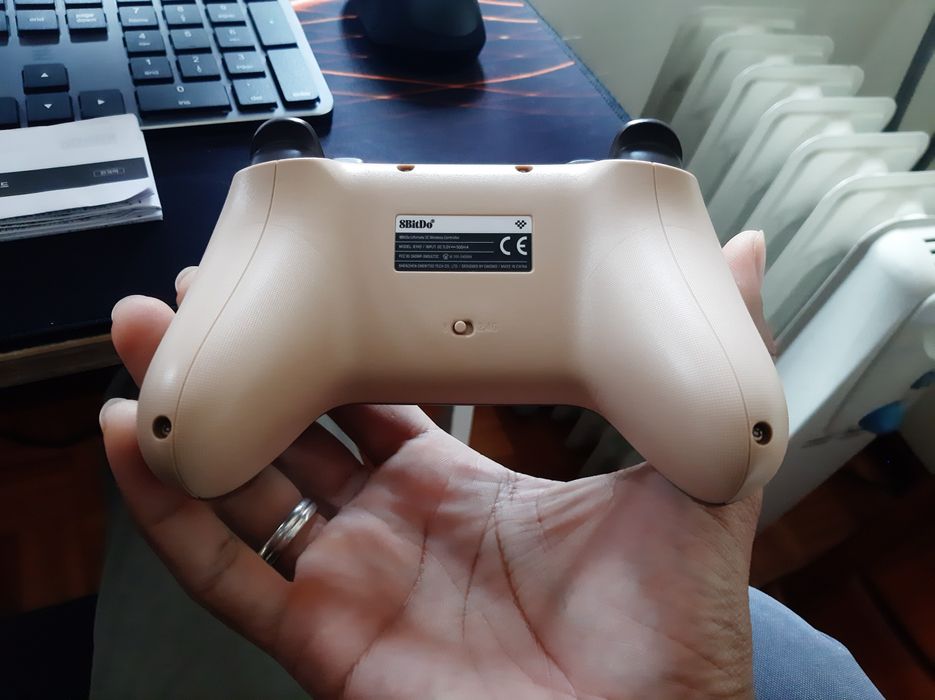 Comando 8BitDo Ultimate 2C