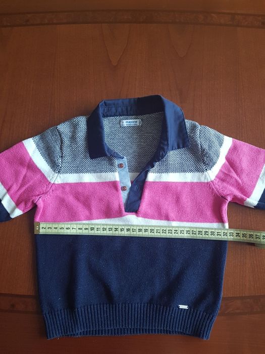 Светрик дитячий.