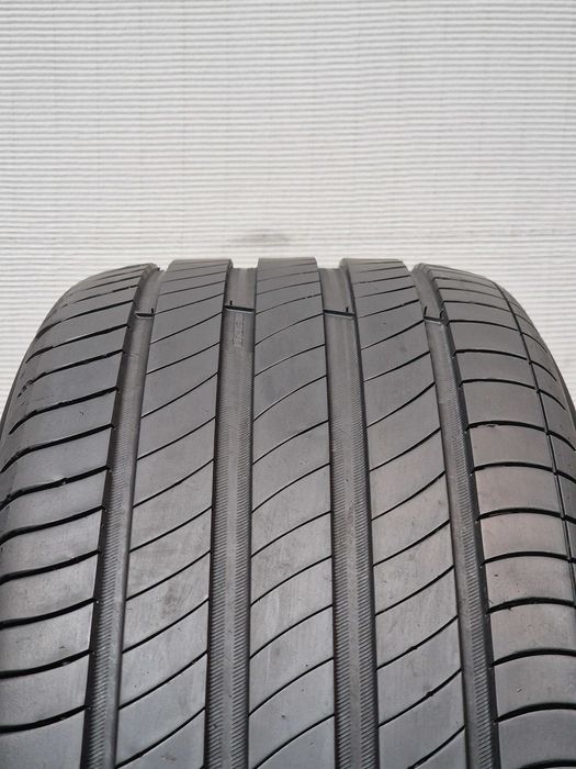 2 Pneus 225/50R18 MICHELIN Semi Novos