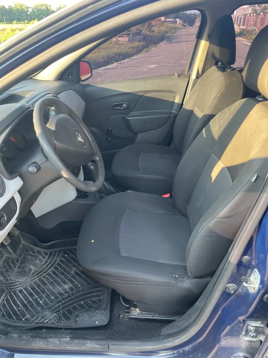 Автомобіль Dacia Sandero