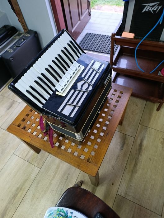 Akordeon Flis 80 basowy 3 chórowy oryginal okazja nie Soprani Scandalli hohner