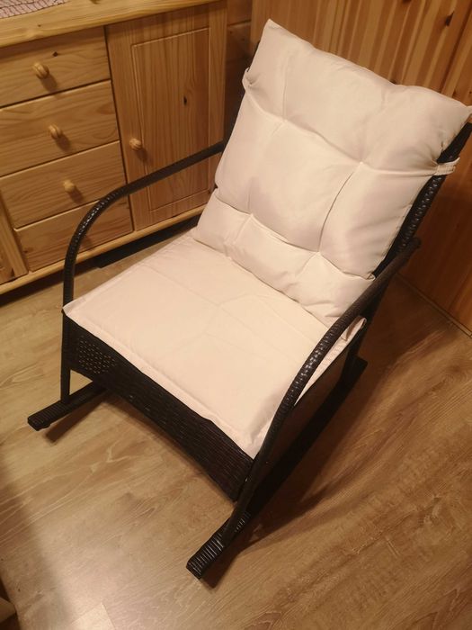 Fotel bujany z polirattanu