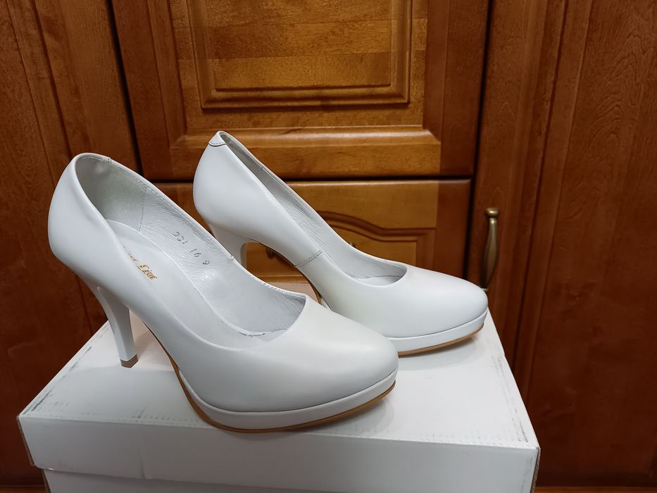 Buty ślubne białe, wizytowe, czółenka rozm. 35, 40
