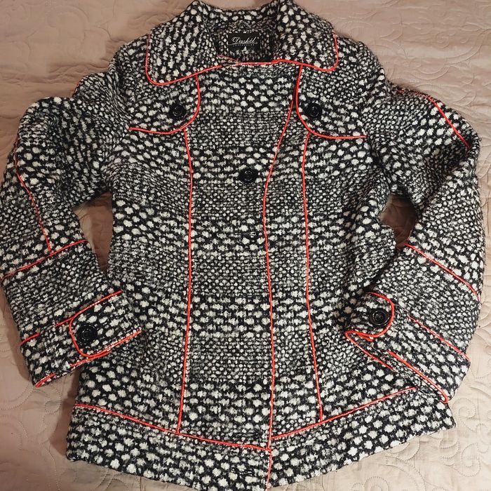 Пальто жіноче укорочене