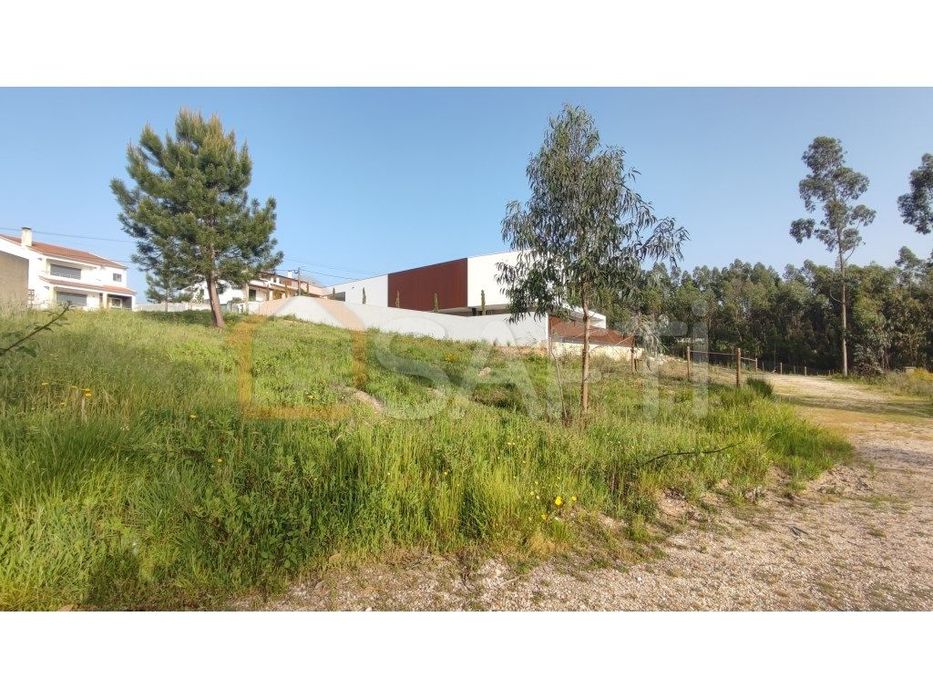 Plot with Approved 3-Bedroom Residential Project, Leiria