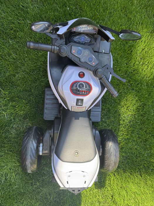 Дитячий електромотоцикл bambi