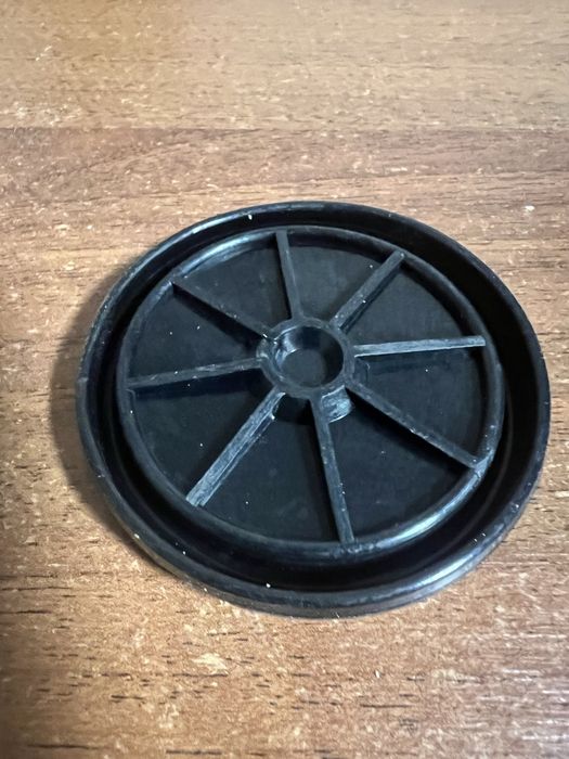 Клапан вентиляціі картерних газів