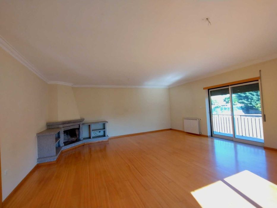 Moradia Isolada T5, 5 WC´s, Aquecimento Central, Viseu