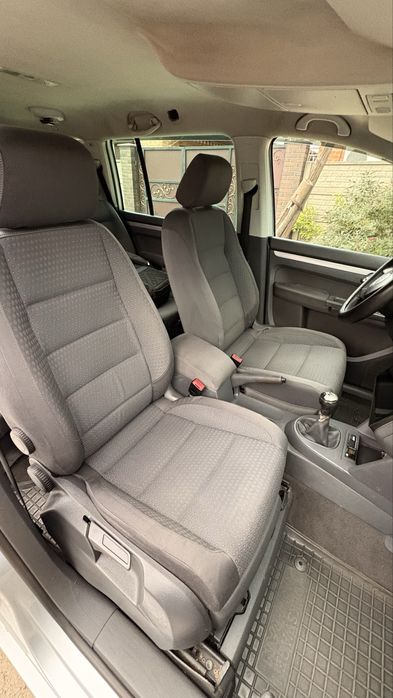 Volkswagen Touran 1.6 FSI