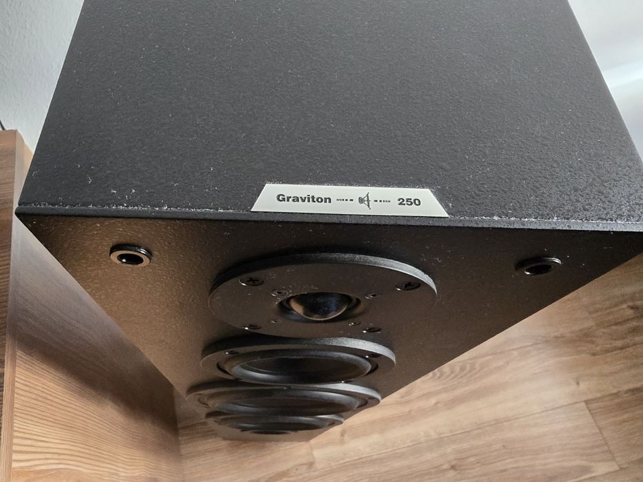 Kolumny STX GRAVITON 250