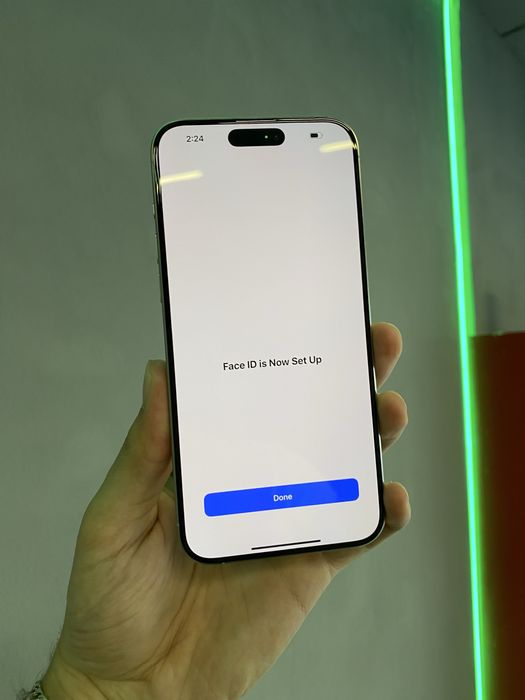 iPhone 15 Pro Max 256Gb White Titanium Neverlock від Магазину