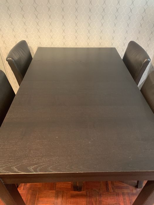 Mesa extensivel cadeiras madeira