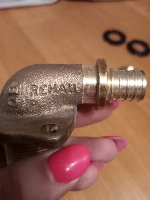 Kolanko ścienne do płyt drewnopochodnych- karton gips