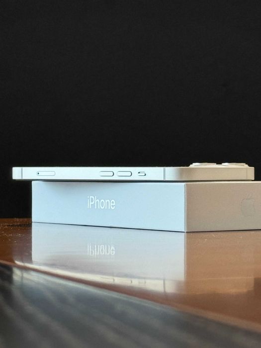 iPhone 13 - 128GB - Starlight - Grade A (Excelente)