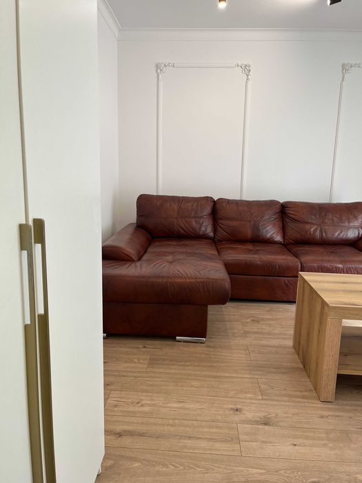 Sofa naroznik z funkcja do spania naturalna skóra