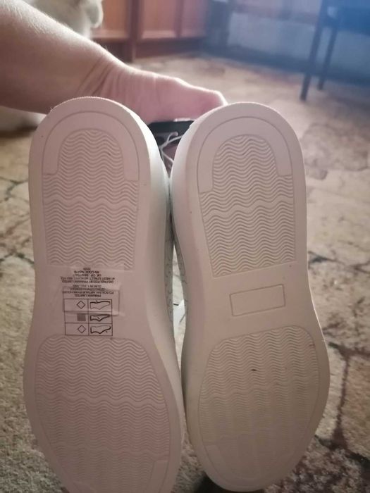 Кроссовки Primark 38р