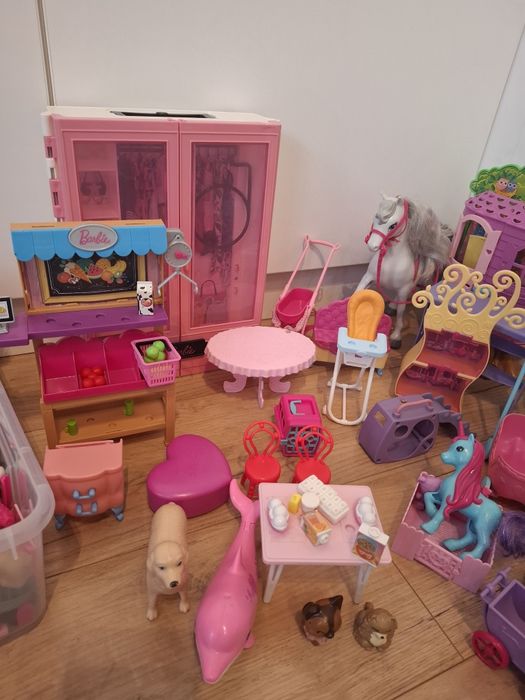 Barbie z dodatkami