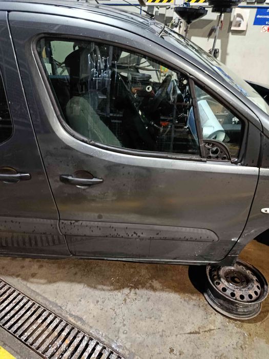 Porta frente direita CITROËN Berlingo (B9)