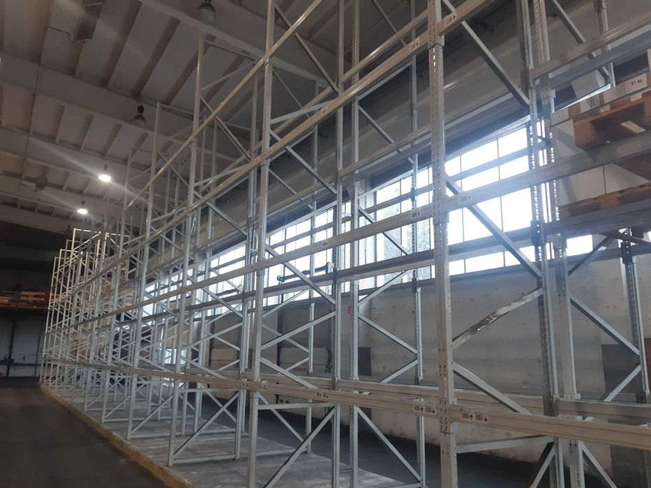 Solidny regał paletowy 7m wysokości używany 4800 m.p. Voestalpine