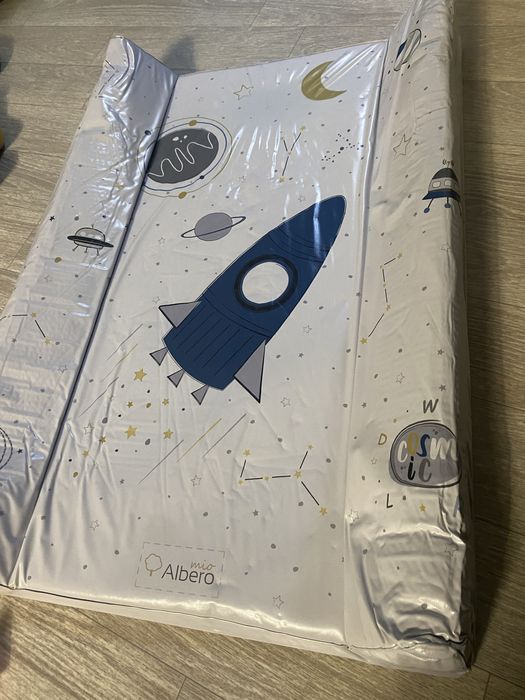 Пеленальна дошка