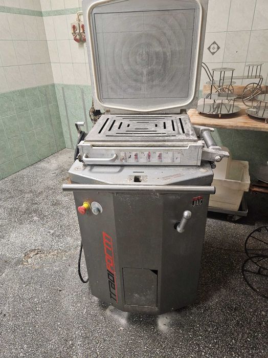 Dzielarka hydrauliczna  JAC