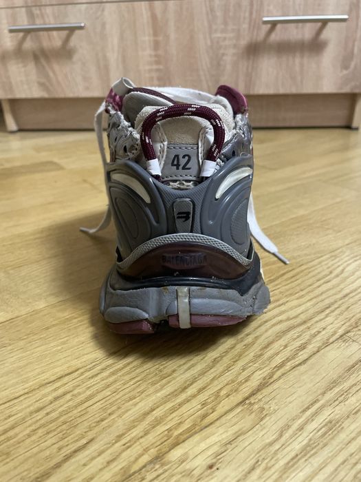 Balenciaga Runner 42