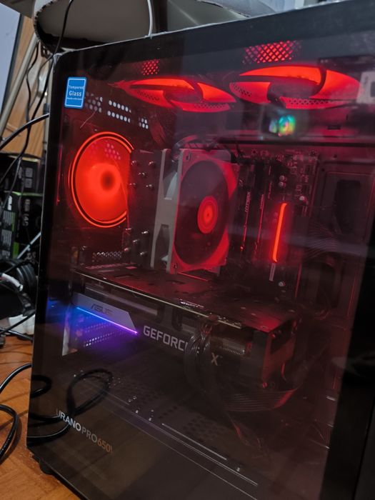 TORRE PC GAMER i7 7700K AMD Rx  Vega  64