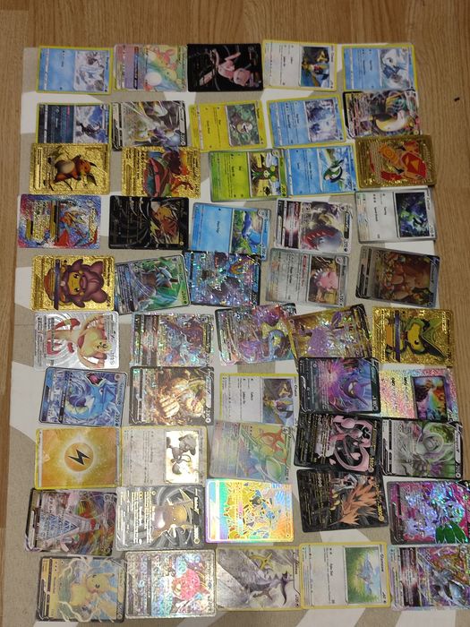 Sprzedam 323 sztuk kart pokemon