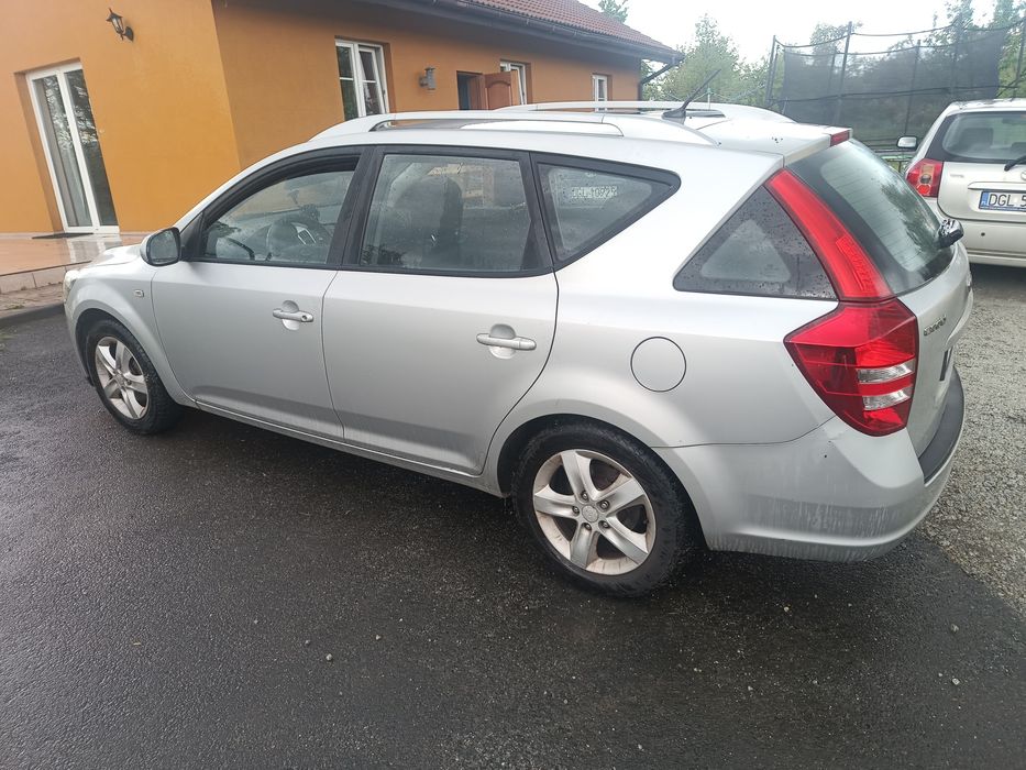Kia cee'd 1.4 2010 rok