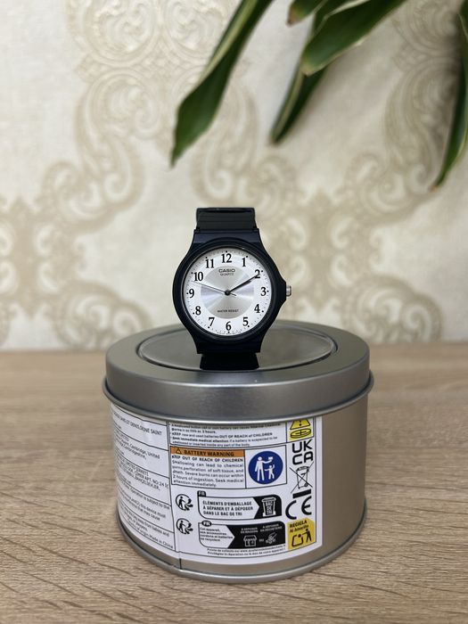 Оригінальний годинник Casio MQ-24-7B3