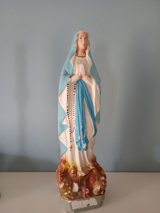 Stara figura Matki Boskiej
