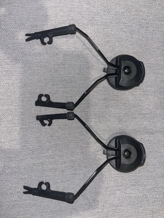Адаптер Peltor Combat ARC Headband Conversion, Адаптери на шолом.