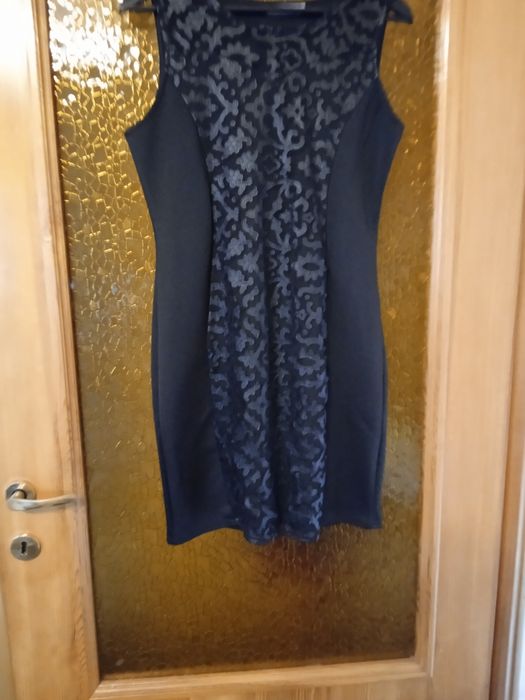 Sukienki czarne krótkie