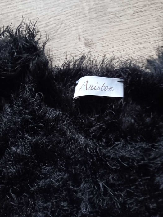 sweter "włochacz' Rozmiar 44. Marka Aniston