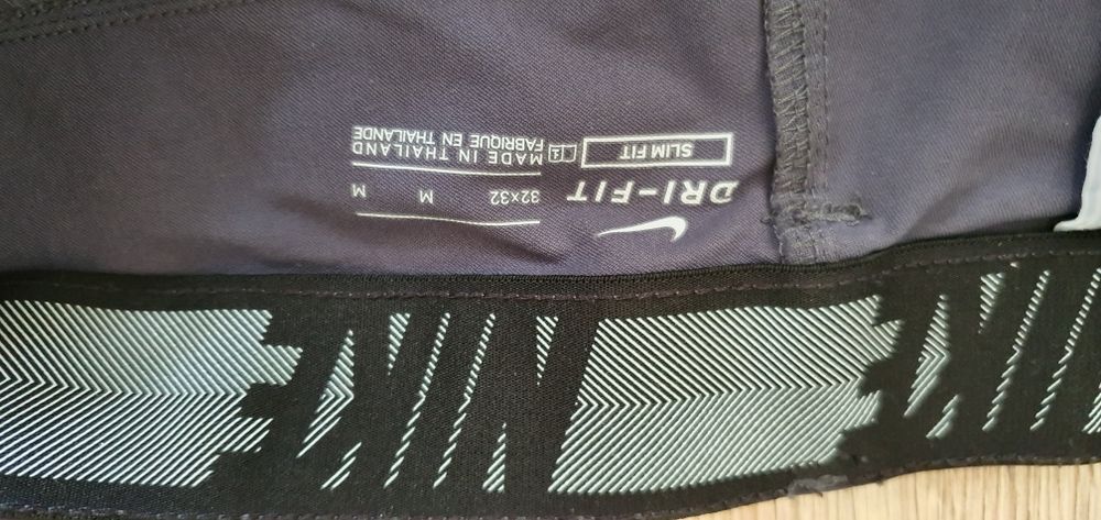 Eleganckie spodnie sportowe NIKE rozmiar M do golfa i inny sportów