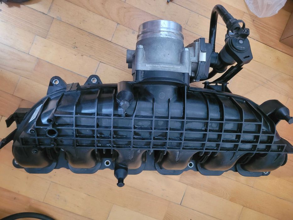 Колектор впускний в зборі для BMW з двигуном N55 ориг. № 757691110