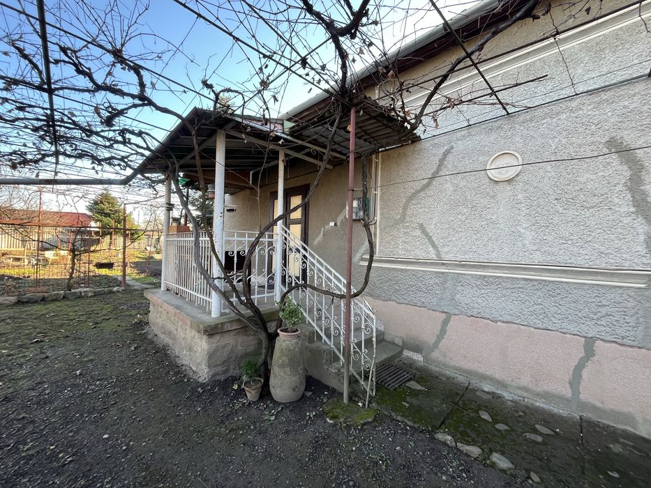 Продам будинок 67 м2 приват ділянка 9 сот Берегово вул Арань Яноша 145