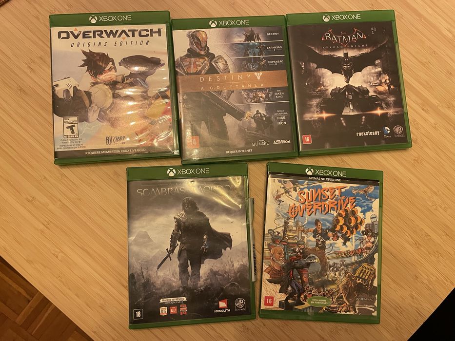 Xbox One S 500GB+ 1 Comando + 5 Jogos | Tudo a funcionar