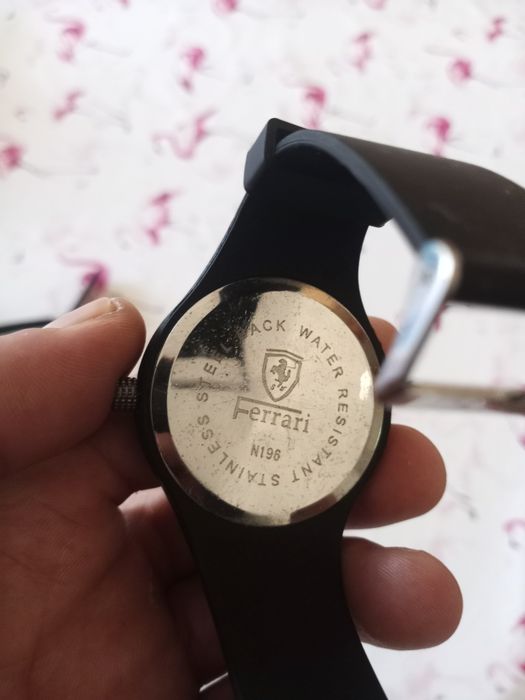 Relógio de Pulso Ferrari / Relógio Swatch/ Relógio Calgary
