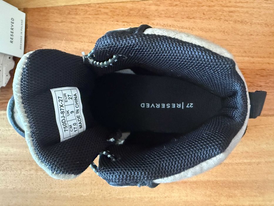 Sapatos desportivos para criança