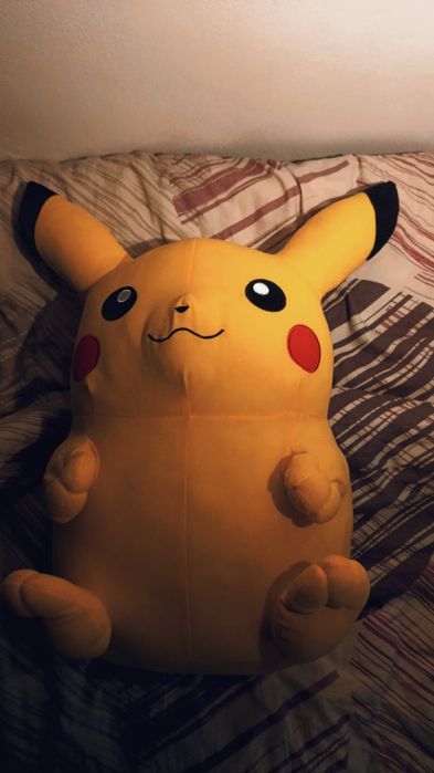 Duża maskotka Pikachu