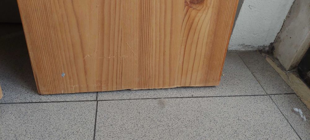 Prateleiras de madeira