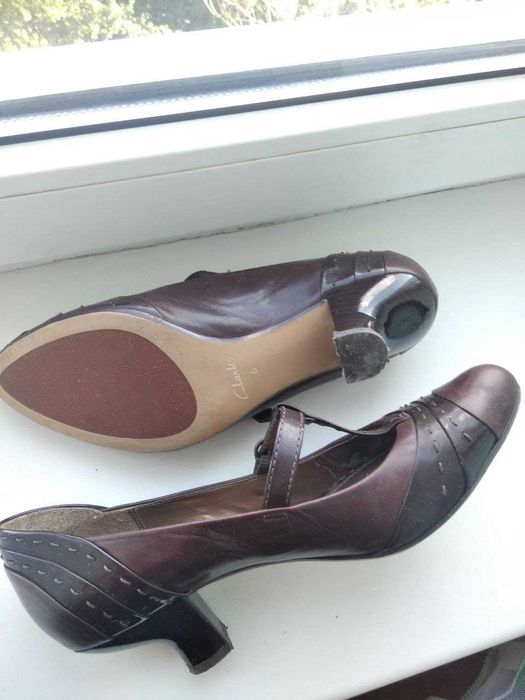 Кожаные  женские туфли Clarks