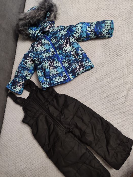 Продам зимний комбинезон для мальчика