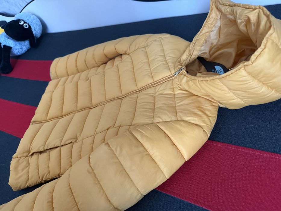 Курточка весенняя на девочку