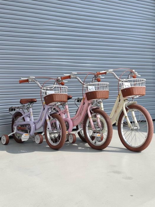 Дитячий велосипед для хлопчика і дівчинки