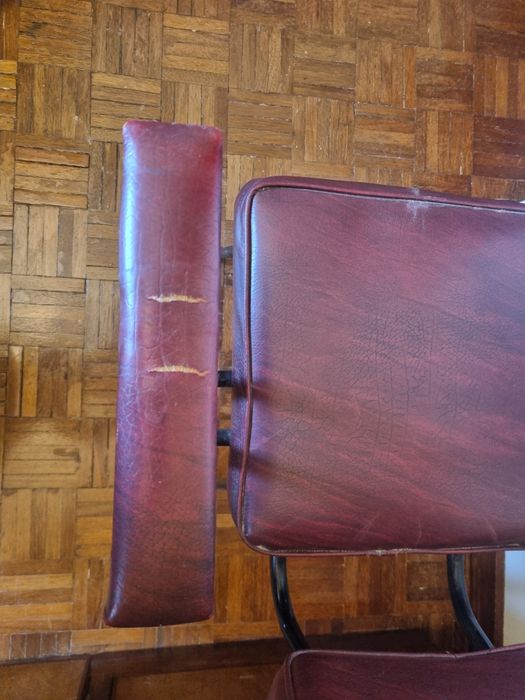 Cadeira industrial ferro e napa