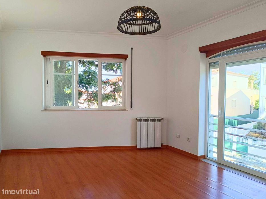 Apartamento T3 c/lugar de garagem